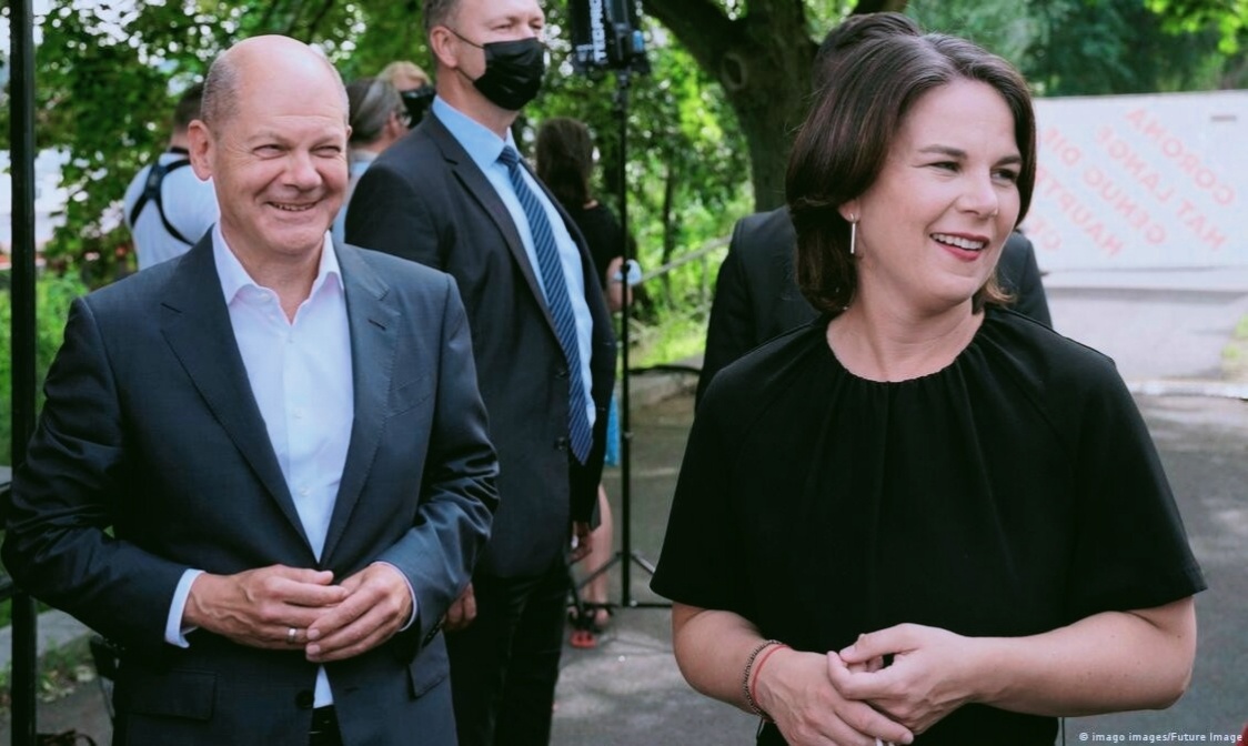  Из открытых источников в интернете . Канцлер Германии Олаф Шольц и министр иностранных дел Германии Анналена Бербок.