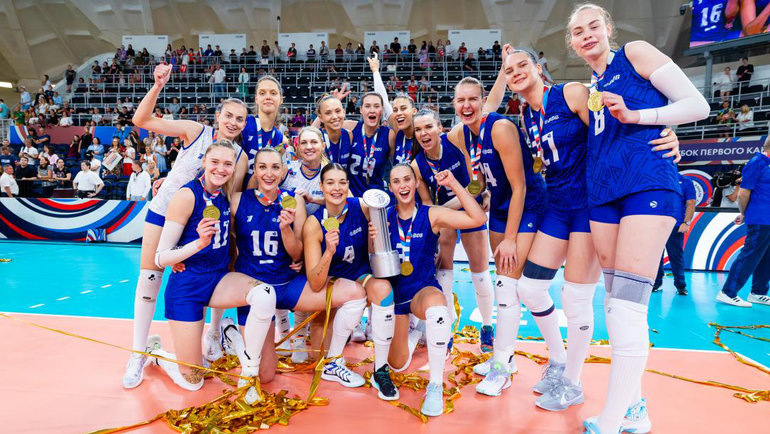    Волейболистки команды Терзича.Роман Кручинин/ВФВ