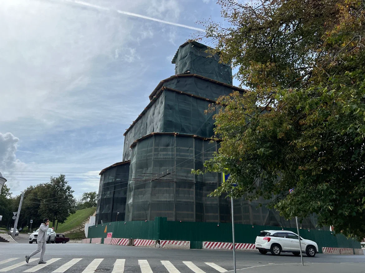 Золотые ворота на реконструкции. Владимир. Фото автора