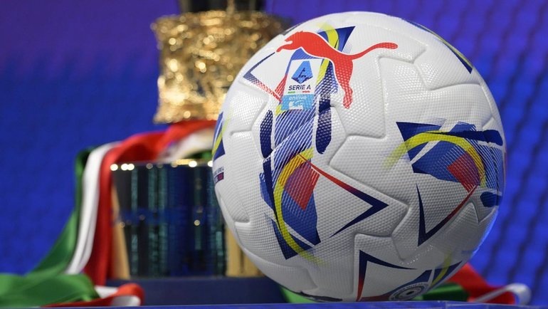    Официальный мяч чемпионата Италии по футболу. Global Look Press
