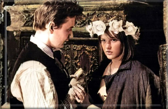 С Олегом Табаковым в фильме «Гори, гори, моя звезда» (1969). 