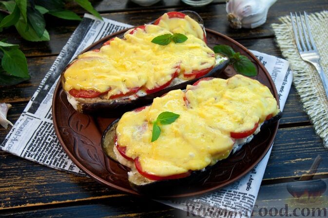 Тушеные баклажаны с помидорами