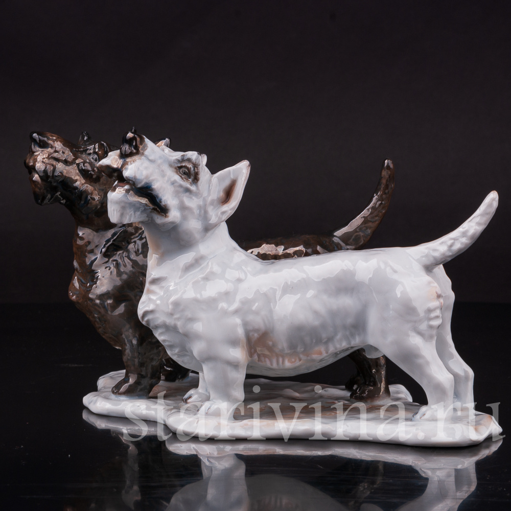 Фарфоровая статуэтка собак Два скотч терьера, Rosenthal, Германия, 1935 год. Фото с сайта магазина Старивина https://starivina.ru