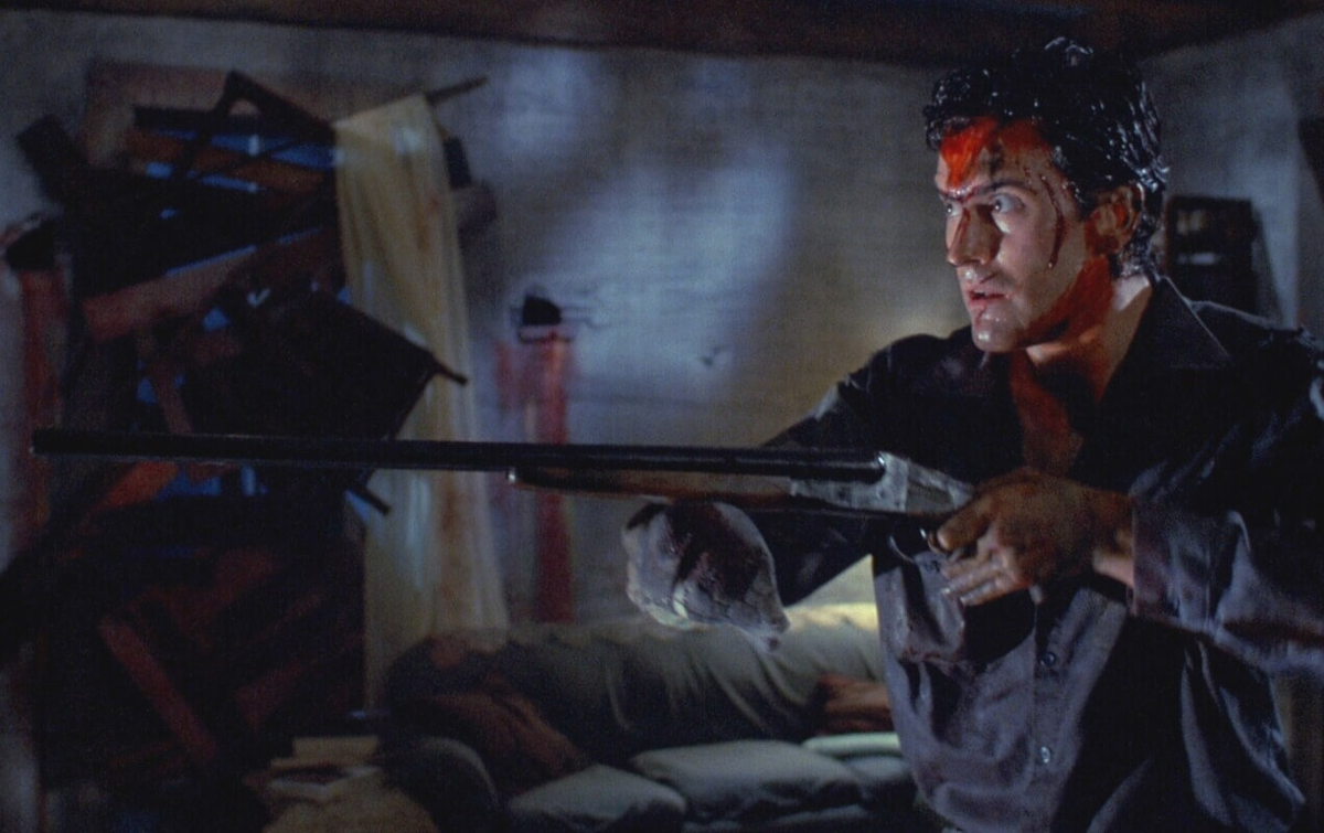 Кадр из фильма "Зловещие мертвецы 2" 1987г.