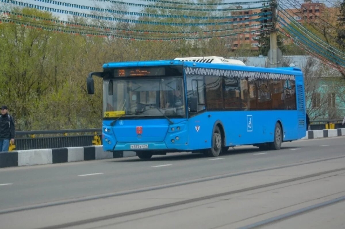    Жители поселка Косая Гора продолжают жаловаться на нехватку транспорта