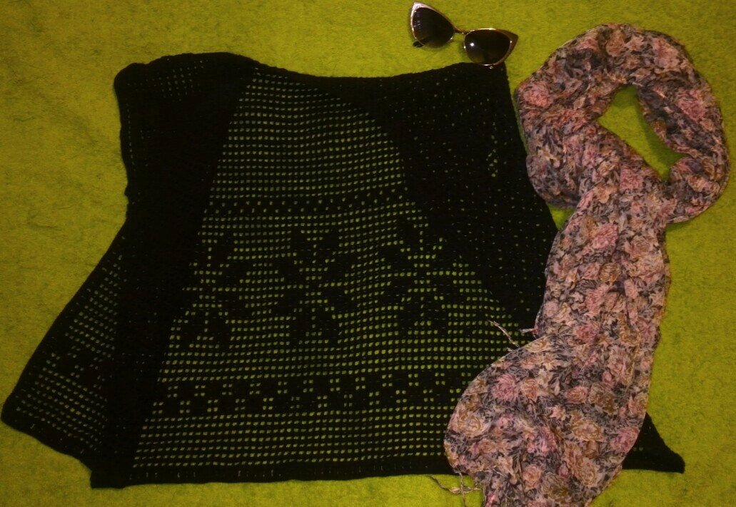 Филейная сетка с орнаментами. 