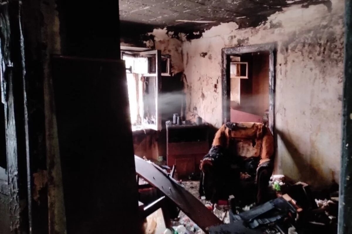    В Ижевске при пожаре погиб мужчина и пострадали трое детей