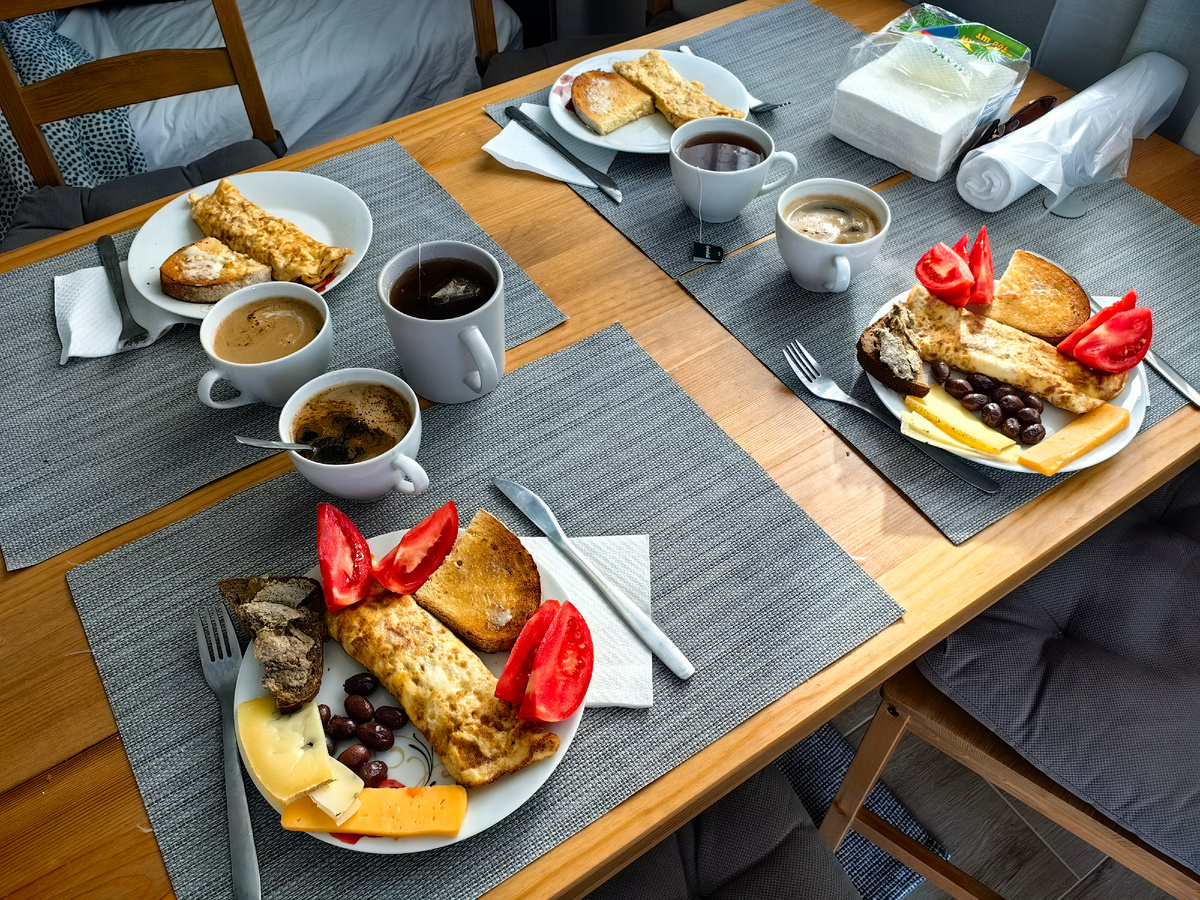 Зато в Светлогорске у нас была отличная (самая лучшая за весь отпуск) кухонная зона.
