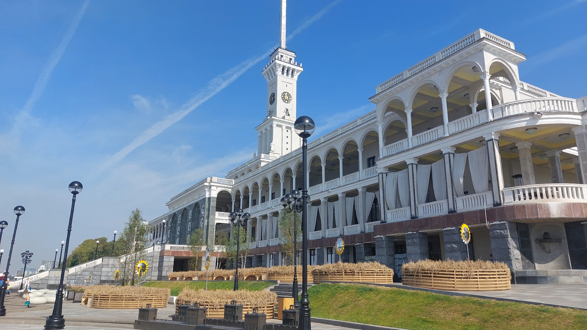 Здание речного вокзала