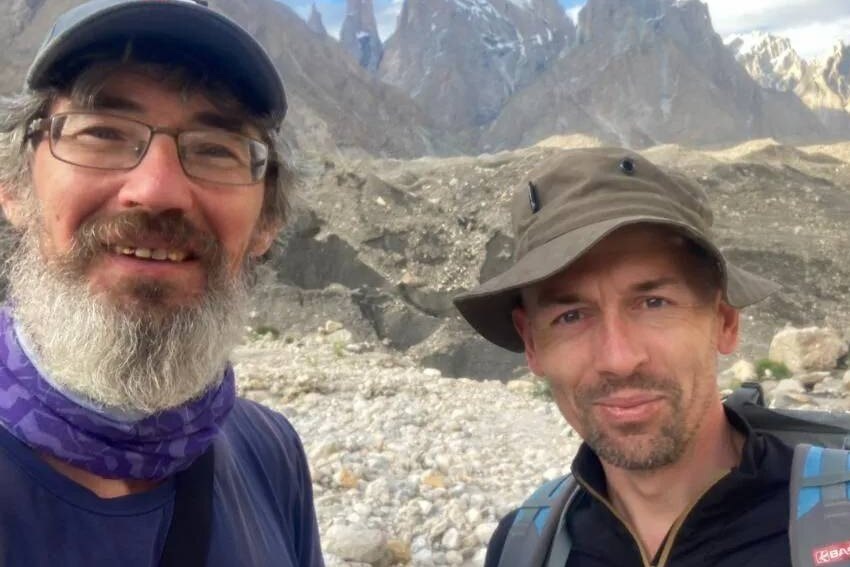     Отправившийся на поиски тела напарника альпинист Сергей Нилов пропал после обвала в горах