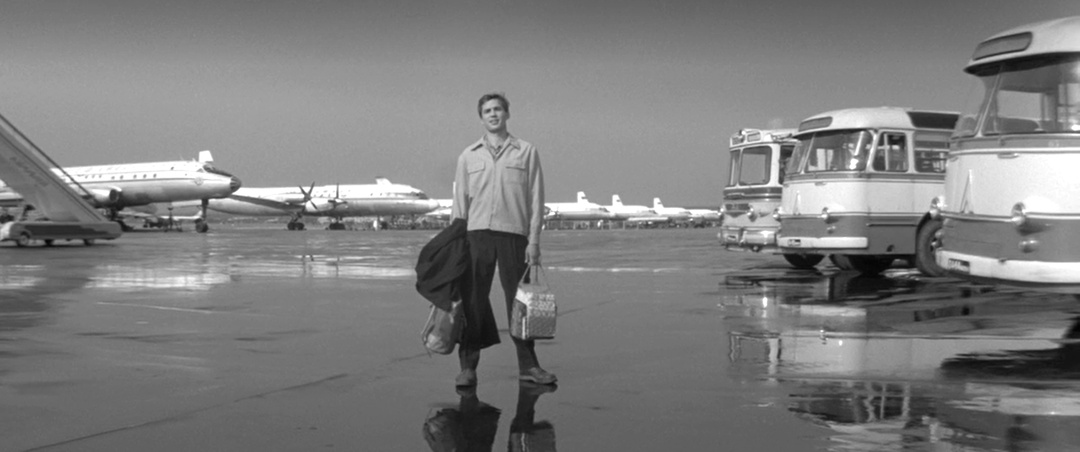 "Я шагаю по Москве": 20 занятных цитат из знаменитого фильма