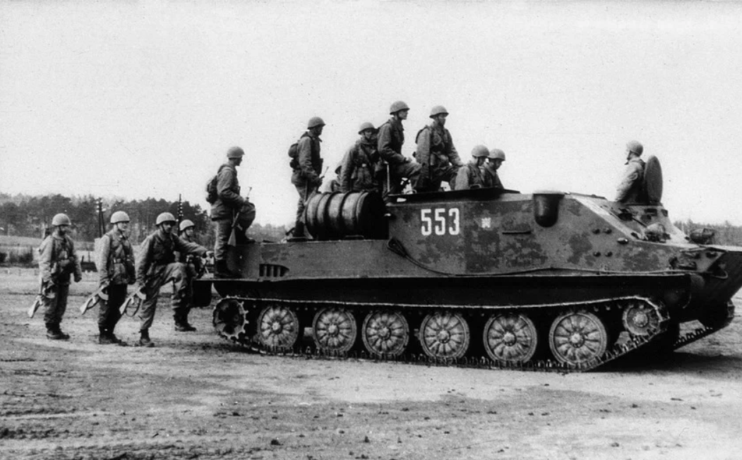 Десант на БТР-50