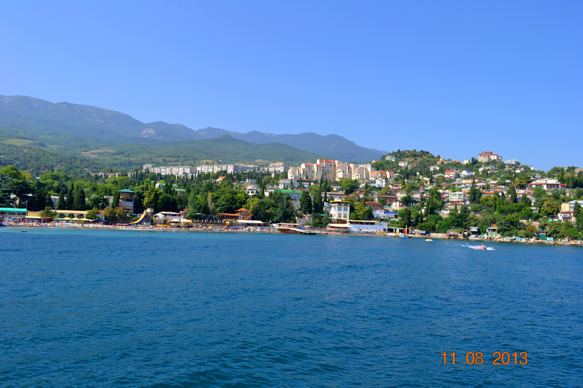 Гурзуф, фото с катамарана. 