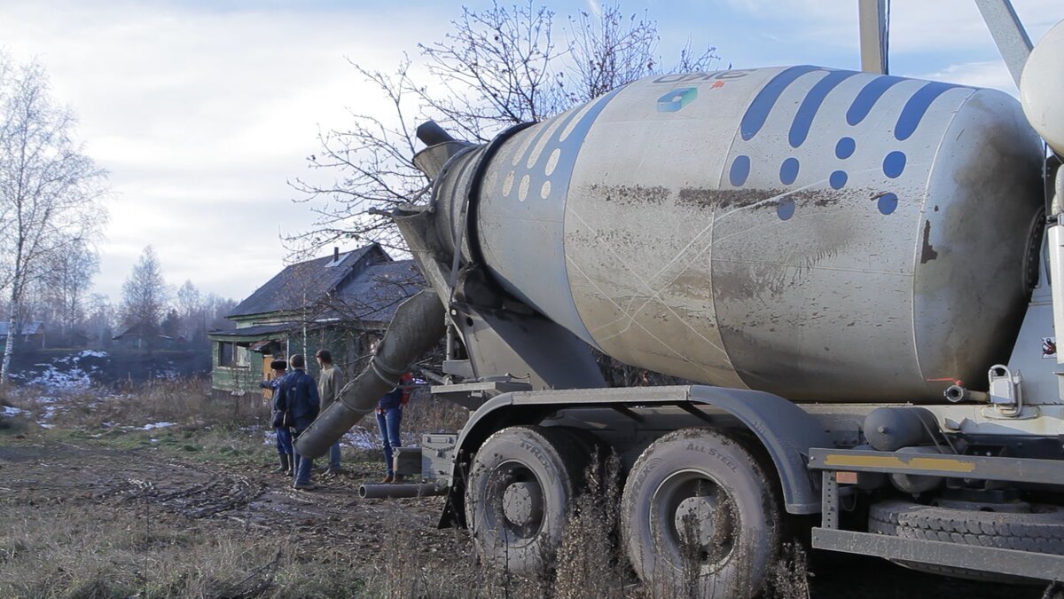 Думаем, что делать. Листайте право