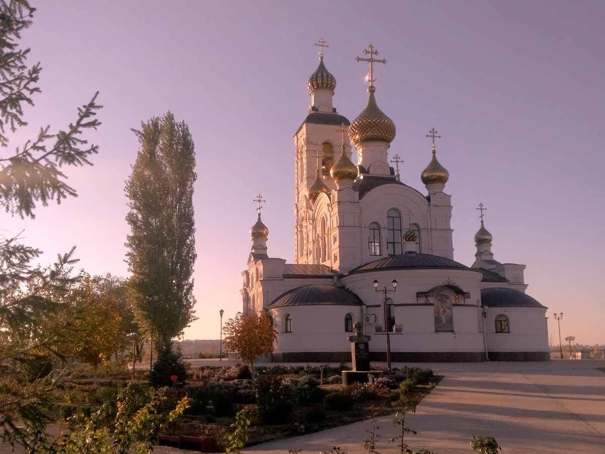 Свято-Троицкий храм в Волгодонске