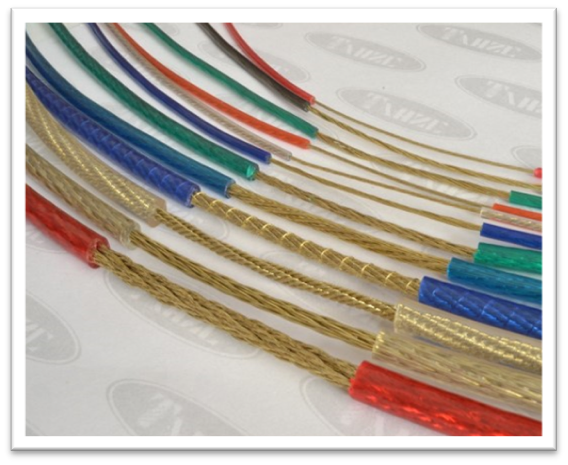 В разрезе видны разные свивки или, как говорят металлурги, разные конструкции троса 