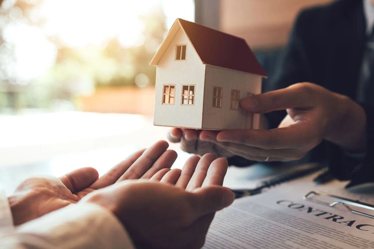 Эти пункты в договоре купли-продажи покупателю подписывать нельзя