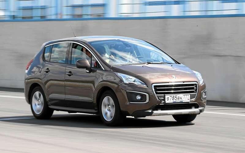    Peugeot 3008 первого поколения продавали до 2016 года. Самым пристойным из гаммы моторов считают дизель DV6C 1.6 – тот, что остался восьмиклапанным и после рестайлинга. А бензиновые надолго вошли в рейтинги самых ненадежных.