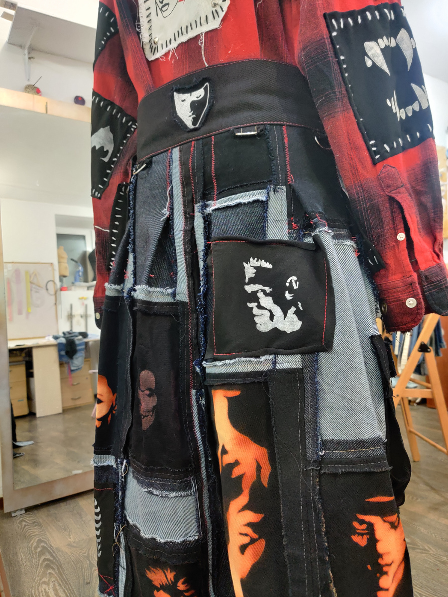 Cargo-Kilt (англ. Cargo Kilt, буквально «грузовая юбка-килт»)