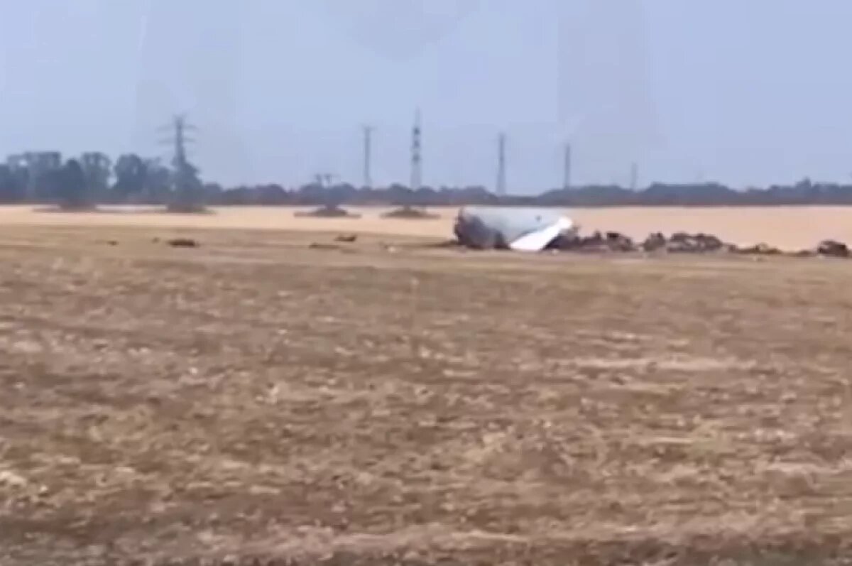    Последствия крушения самолета у села Михайловка в Иркутской области.