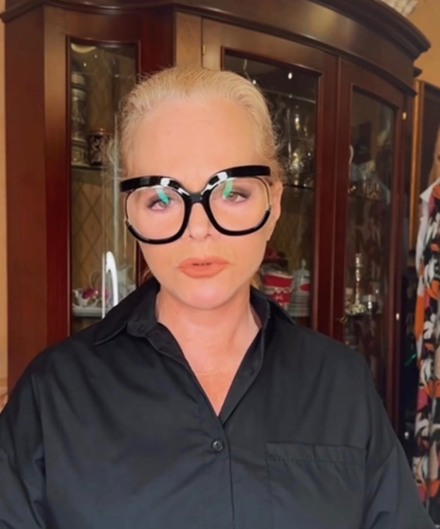 Лариса Долина