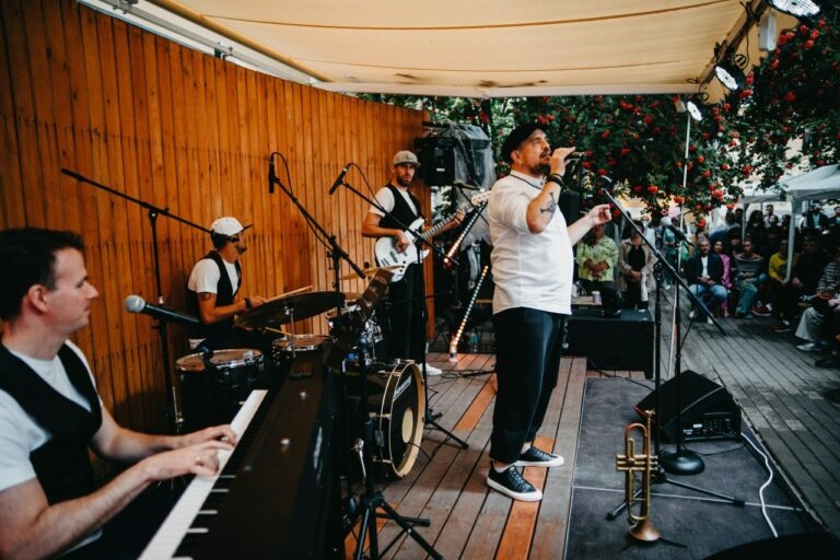    Под звуки саксофона и контрабаса: «Газпромнефть-Оренбург» поддержал джазовый фестиваль Белов Михаил Александрович