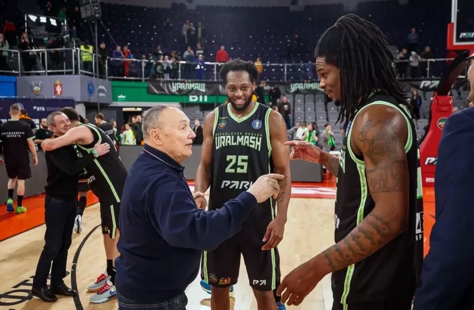 виктор ганиенко с игроками