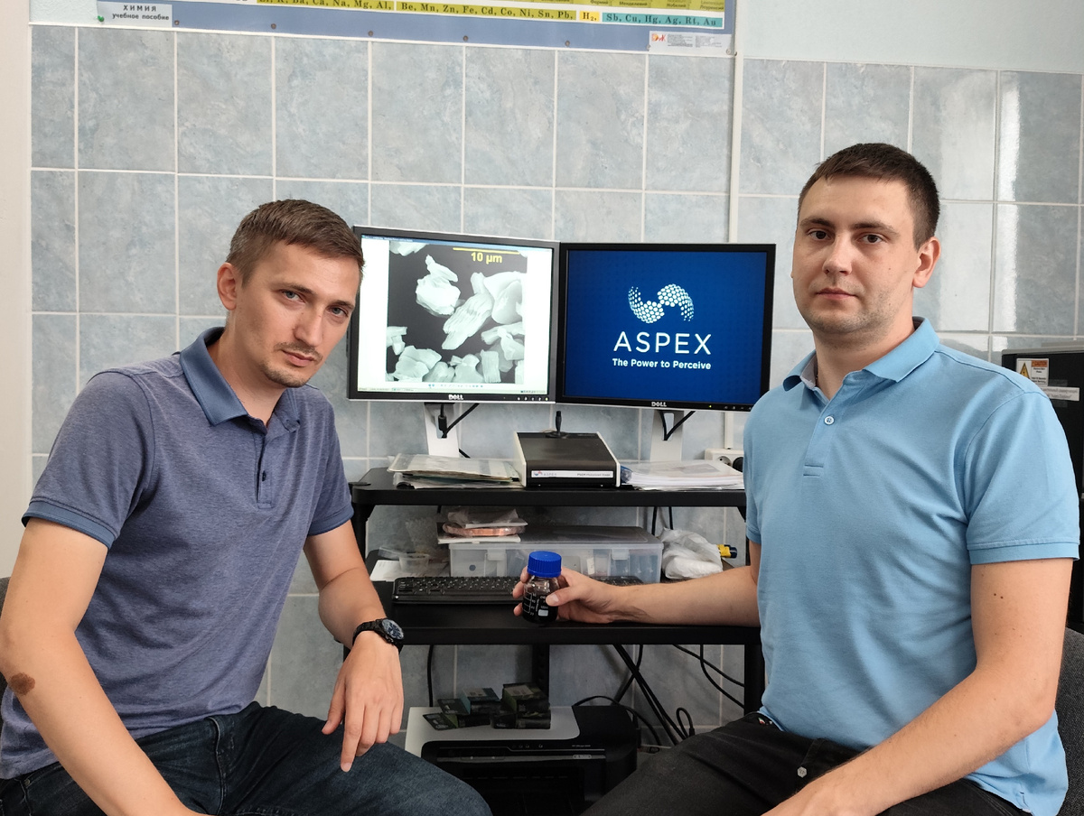 Сотрудники лаборатории «Ионика твердого тела» СГТУ имени Гагарина Ю.А. Источник: Николай Горшков