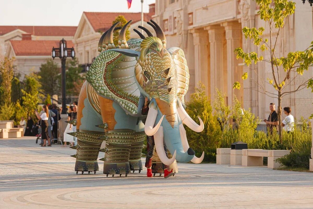 Театрализованное шествие «Таврический вояж» // Фото из Telegram-канала комплекса «Новый Херсонес»
