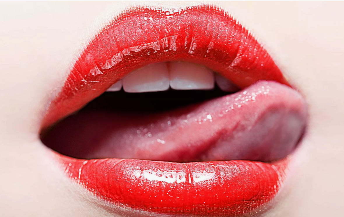 https://s1.1zoom.ru/big3/435/Lips_Closeup_Tongue_508637.jpg