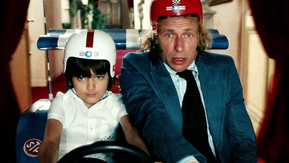 Кадр из фильма "Игрушка"