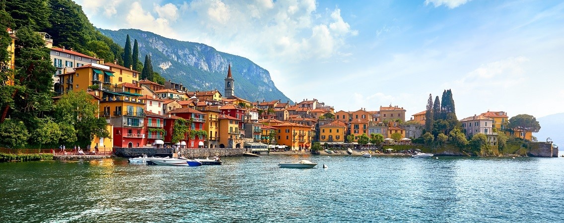  ©Yasonya/Shutterstock