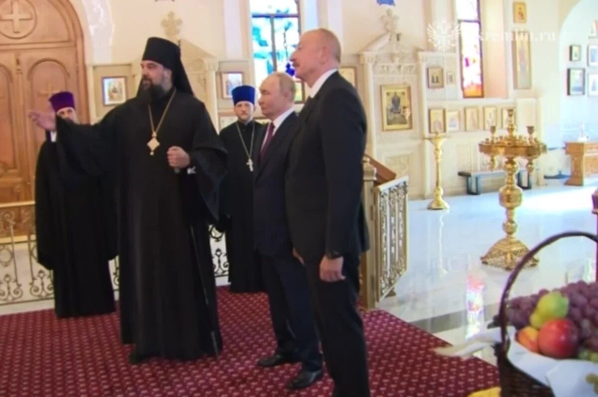    Путин подарил собору Святых Жен-Мироносиц икону «Преображение Господне»