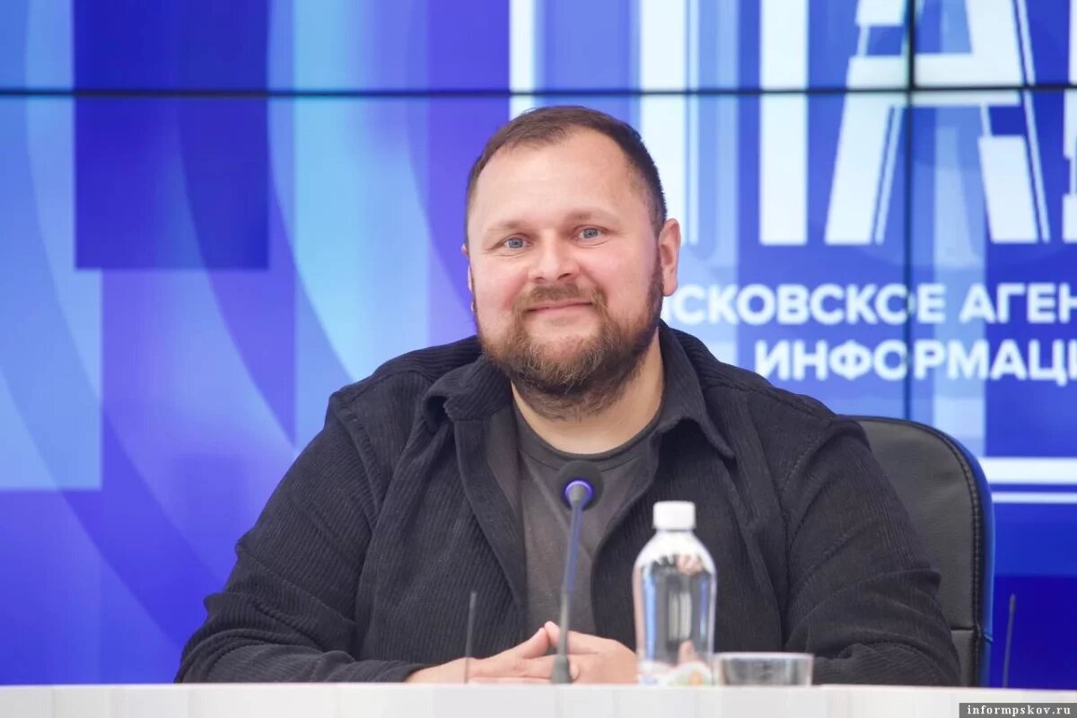    К концу года планируют завершить ремонт в Доме молодежи в Пскове