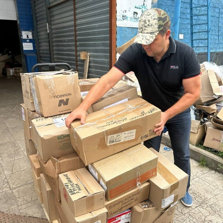    Гуманитарный груз отправили из Бугурусланского района жителям Курской области Белов Михаил Александрович