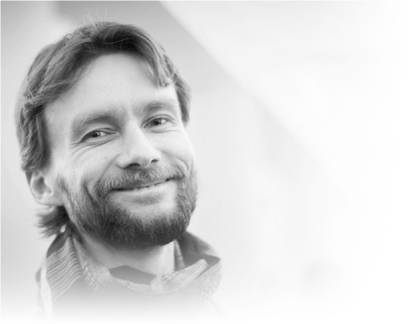 Евгений Фарафонов г. Санкт-Петербург, Россия, практикующий консультант, преподаватель психологии, методист «Школы классической астрологии К.Дарагана в Санкт-Петербурге», коллекционер и исследователь мантических практик