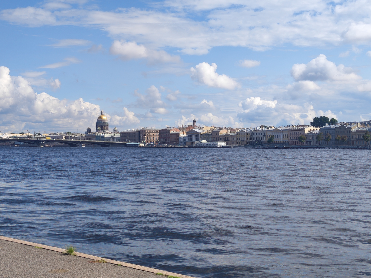 Фото автора, Санкт-Петербург, Нева, август 2024 года