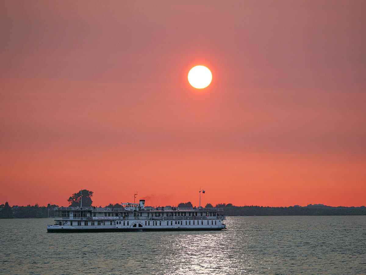 Август вечером 2024