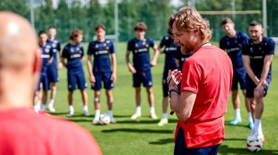    Валерий Карпин назвал состав сборной России на ближайшие матчи. Фото: РФС