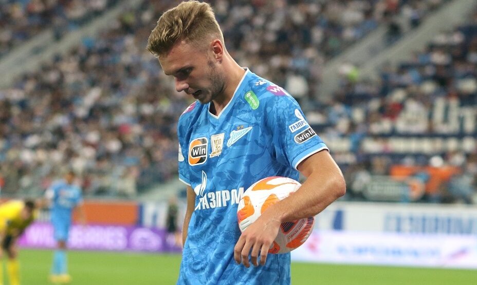    Зенитовец Глушенков получил вызов в сборную России после того, как сломал руку. Фото: Global Look Press