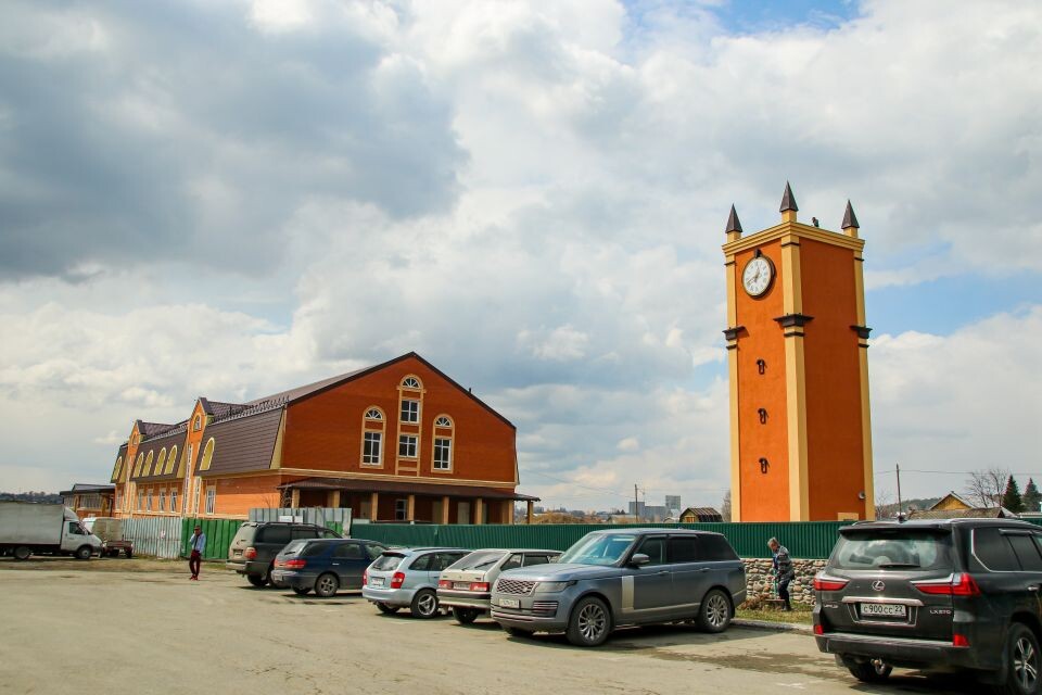    Старое и новое кафе "У Григорича". Источник: Виталий Барабаш