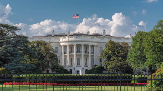    Белый дом продолжает отрицать причастность США к подготовке атаки на Курскую область Роман Захаров