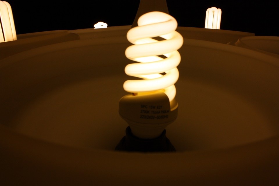    Жители микрорайона Родники снова пожаловались на отключение света. РАСЮК Татьяна Витальевна