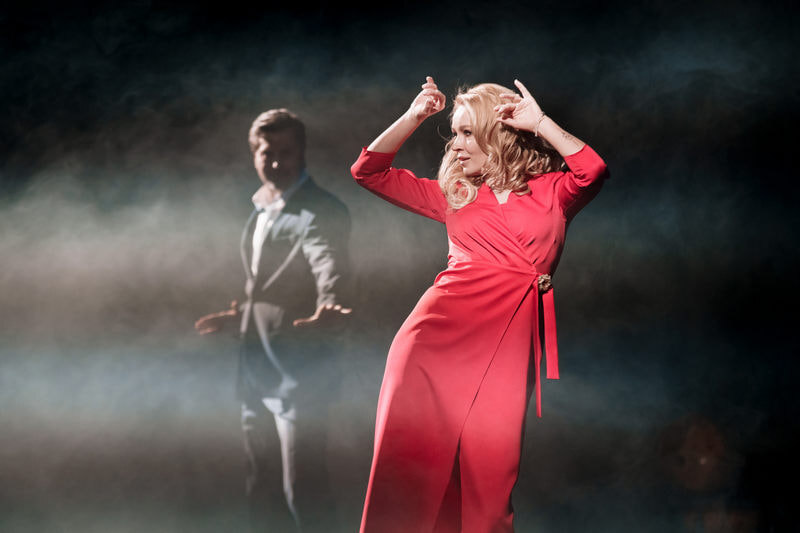    спектакль «Вне подозрения»