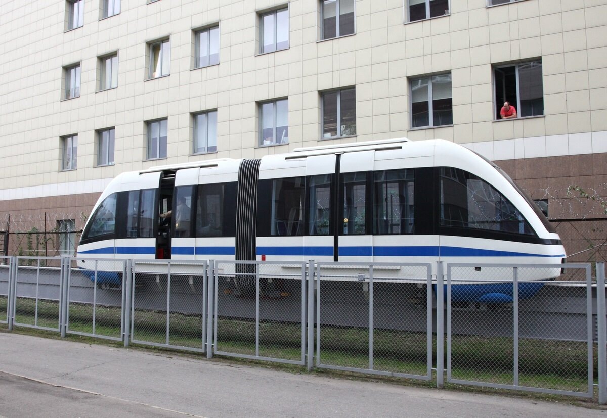 © АО «Корпорация «МИТ» / corp-mit.ru (Монорельсовый поезд на магнитной подушке, разработанный и представленный в 2022 г. Московским институтом теплотехники. Инженеры отмечают, что машина сможет работать на линии в беспилотном режиме)