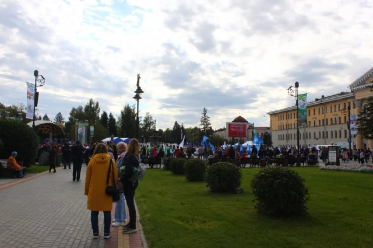    Мэрия Томска потратит 2 млн рублей на флагштоки к 420-летию города