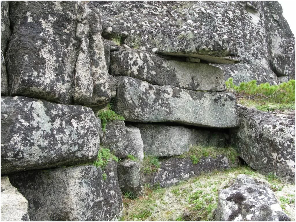 Мегалиты горной Шории из открытых источников для иллюстрации