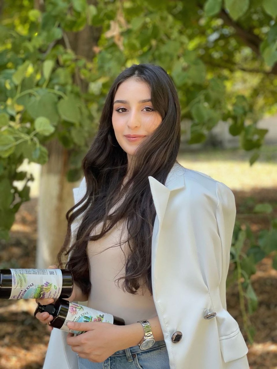 Илона Маргарян: Экологичность для меня — это не только использование безопасных материалов, но и создание дизайна, который вдохновляет людей заботиться о природе.