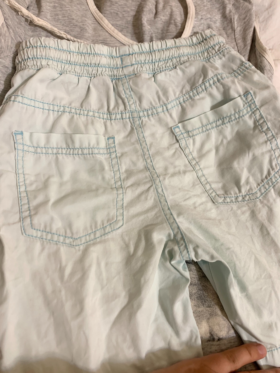 Очень легко отстирать любую грязь и пятна, не застирывая вручную