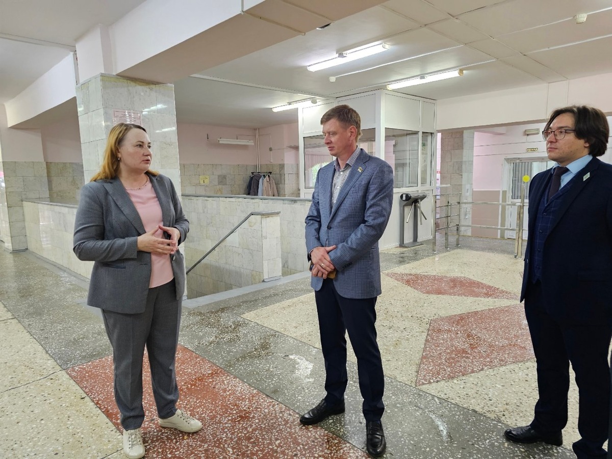    Депутаты Думы Сургута закончили проверки школ